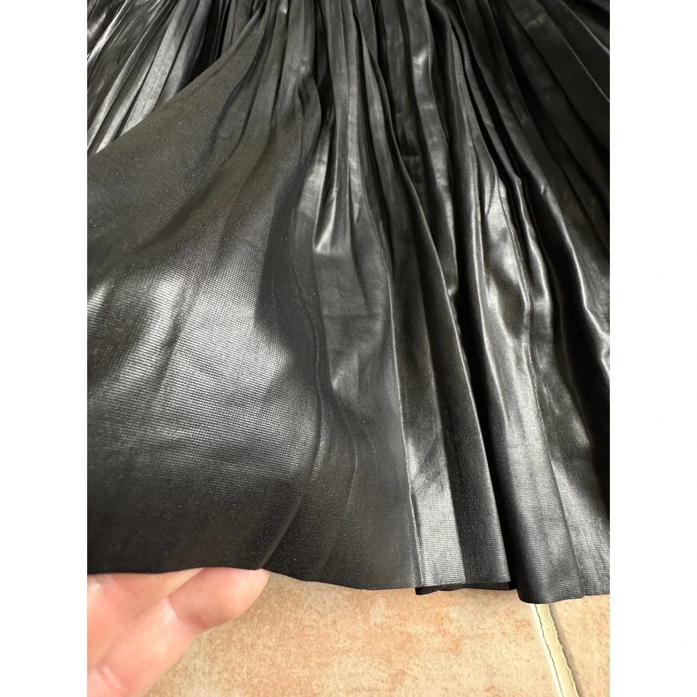 Zara Black faux‎ leather pleated skort skirt size S